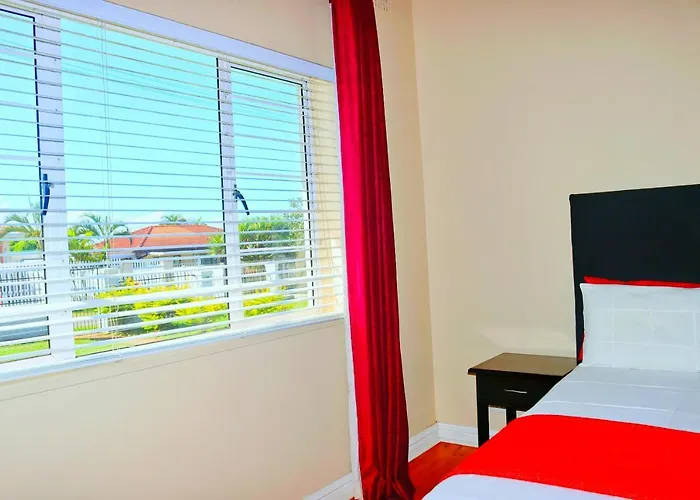 Seas Of Ships Guest House